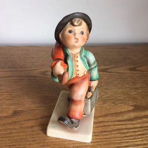 Hummel #11 "Merry Wanderer"